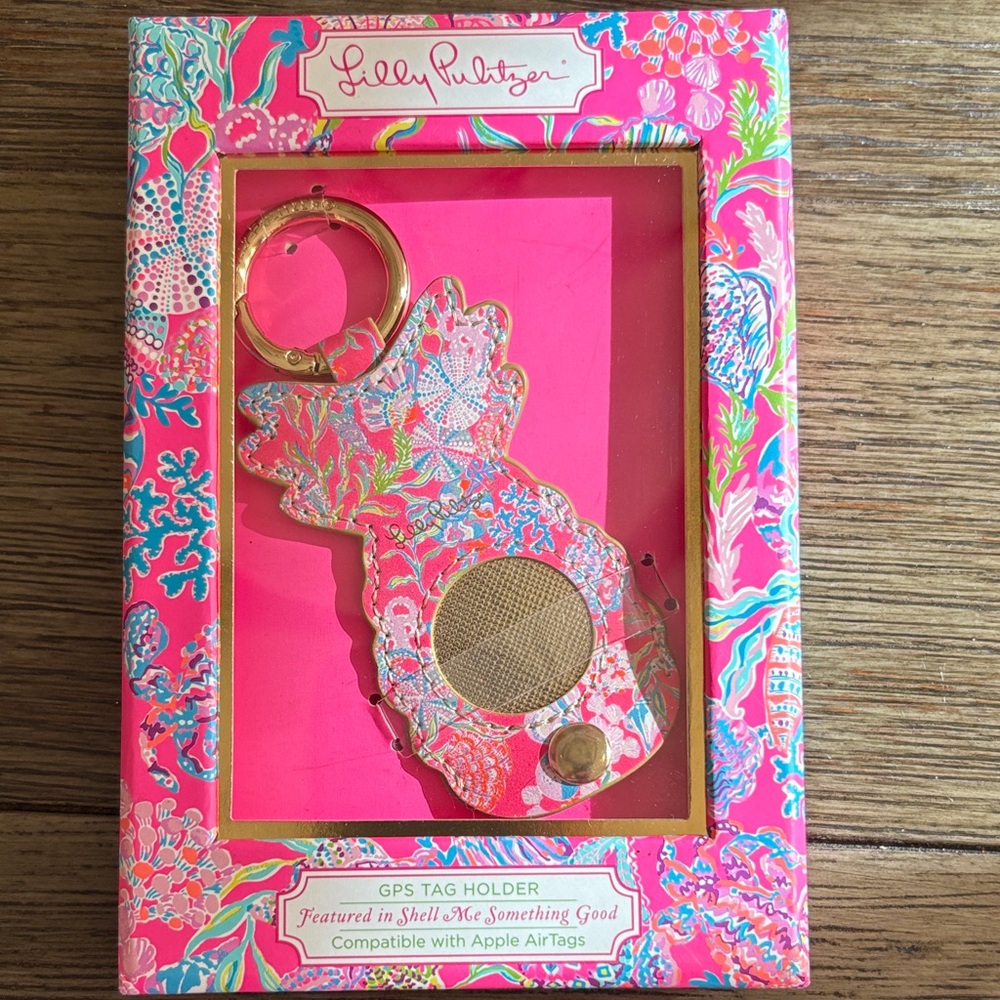 Lilly Pulitzer Pink and Gold Pineapple Shell Me Something Good tag holder - Picture 5 of 5